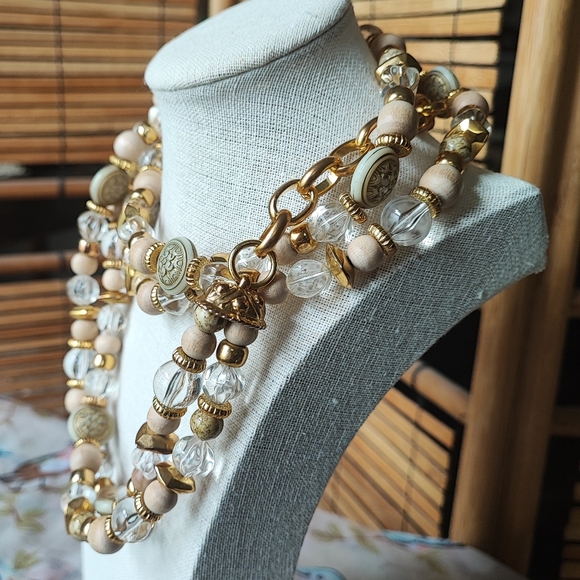 Limited Express Wood Acrylic Lucite Long EXP Gold Tone Dual Strand - Picture 2 of 16